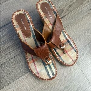 Burberry Tan Brown Leather Nova Check Thong Sandals